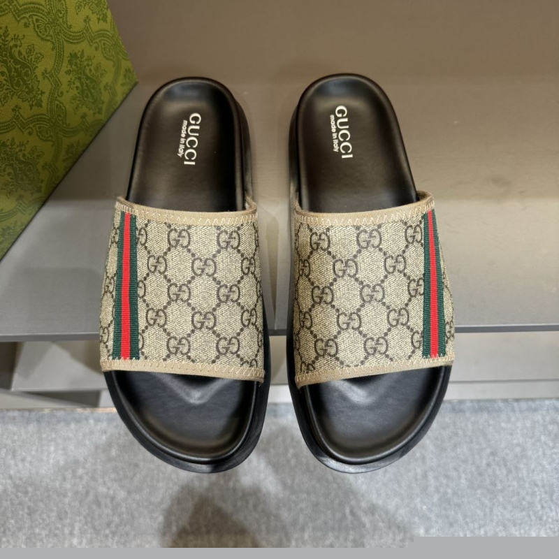 G*u*i slippers